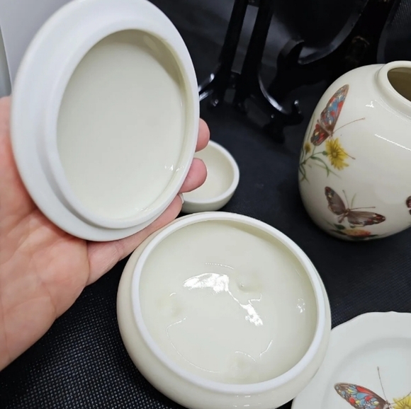 3 Piece Vintage Takahashi Butterfly Vanity Set - Picture 6 of 6